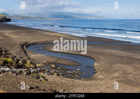 Ribeira Grande ist eine beliebte Küstenstadt an der Nordküste der Insel Sao Miguel auf den Azoren. Stockfoto