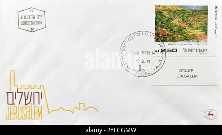 Anschreiben des ersten Tages mit gestempelter Briefmarke, gedruckt von Israel, auf dem Gemälde 'Landschaft', Mordechai Ardon, um 1981 zu sehen ist. Stockfoto