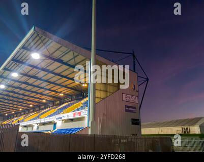 Field Mill ist das Heimstadion des Mansfield Town Football Club in Nottinghamshire, Großbritannien Stockfoto