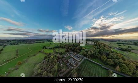 Eine Luftaufnahme von Belvoir Castle in der Nähe von Melton Mowbray in Leicestershire, Großbritannien Stockfoto