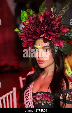 Mexiko-Stadt, Mexiko. November 2024. Miss Universe Sheynnis Palacios nimmt an der Miss Universe Catrinas Gala im Antiguo Colegio de las Vizcainas Teil. Am 1. November 2024 in Mexiko-Stadt. (Foto: Yamak Perea/Eyepix/SIPA USA) Credit: SIPA USA/Alamy Live News Stockfoto