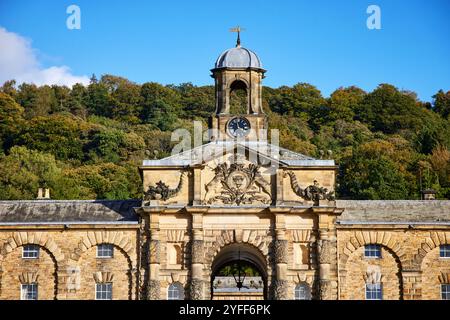 Das Chatsworth House ist ein Herrenhaus in den Derbyshire Dales in Bakewell, Derbyshire Stockfoto