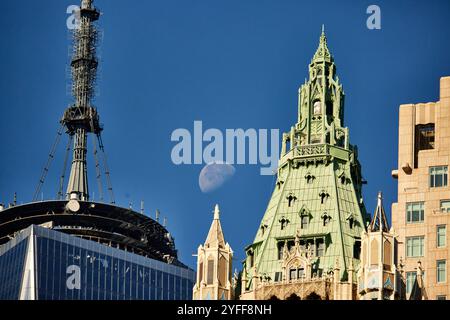 New York das Woolworth Building 1913 neogotische Wolkenkratzer, einst das höchste Gebäude der Welt und noch immer ein architektonisches Wahrzeichen Stockfoto