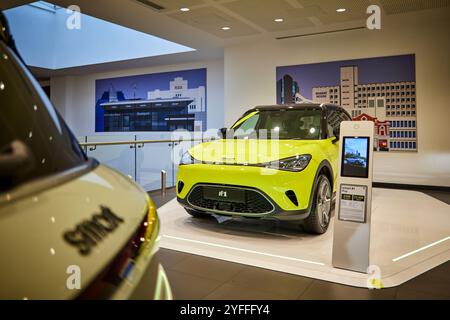 Mercedes-Benz Smart Car Ausstellungsraum Stockfoto