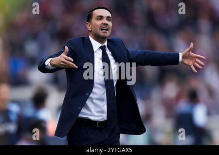 Turin, Italien. 3. November 2024. Raffaele Palladino, Cheftrainer von ACF Fiorentina, reagiert während des Fußballspiels der Serie A zwischen Torino FC und ACF Fiorentina. Quelle: Nicolò Campo/Alamy Live News Stockfoto
