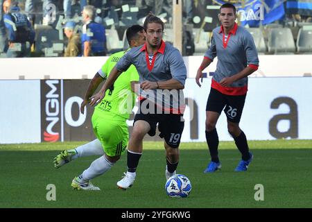 Michele Castagnetti (Cremonese) während des Spiels der US Cremonese gegen AC Pisa, italienischer Fußball Serie B in Cremona, Italien, 03. November 2024 Stockfoto