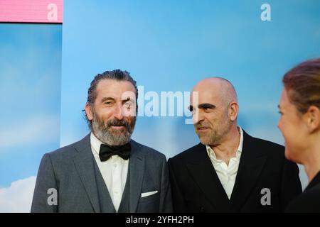 Luis Tosar nimmt am 4. November 2024 im Capitol Cinema in Madrid, Spanien, bei der Premiere von Amanece EN Samaná Teil. Stockfoto