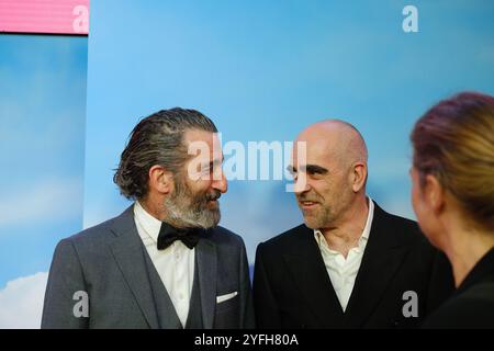 Madrid, Spanien. November 2024. Luis Tosar nimmt am 4. November 2024 im Capitol Cinema in Madrid, Spanien, bei der Premiere von Amanece EN Samaná Teil. Quelle: SIPA USA/Alamy Live News Stockfoto