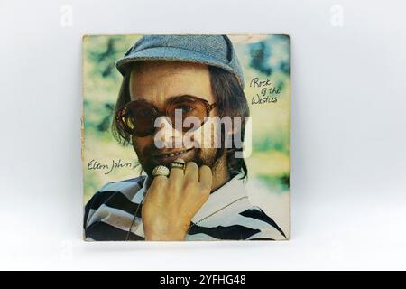 Nahaufnahme eines Vintage-Albums von Elton John Rock of the Westies Stockfoto