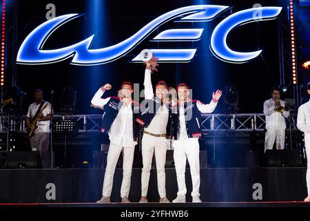 06 ESTRE Kevin (fra), LOTTERER Andre (ger), VANTHOOR Laurens (bel), Porsche Penske Motorsport, Porsche 963 #06, Hypercar, Porträt während der FIA WEC Awards 2024 am 3. November 2024 im Sofitel Bahrain Zallaq in Manama, Bahrain Stockfoto