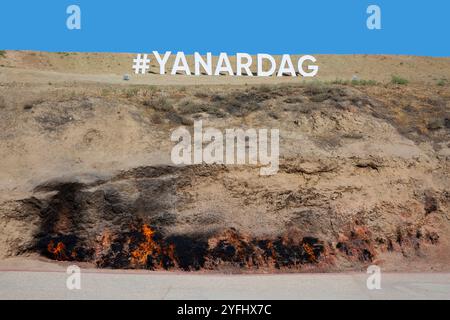 Yanar Dagh (brennender Berg), ein Erdgasbrand, der ununterbrochen in der Nähe von Baku, Aserbaidschan, brennt Stockfoto