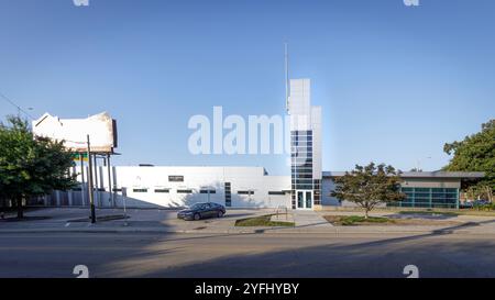 KNOXVILLE, TENNESSEE, USA-SEPTEMBER 22, 2024: All Souls Church auf der W. Fifth Avenue. Stockfoto