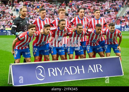 Madrid, Spanien. November 2024. Während des La Liga EA Sports Matches zwischen Atletico de Madrid und UD spielte Las Palmas am 3. November 2024 im Riyadh Air Metropolitano Stadium in Madrid. (Foto: Cesar Cebolla/PRESSINPHOTO) Credit: PRESSINPHOTO SPORTS AGENCY/Alamy Live News Stockfoto