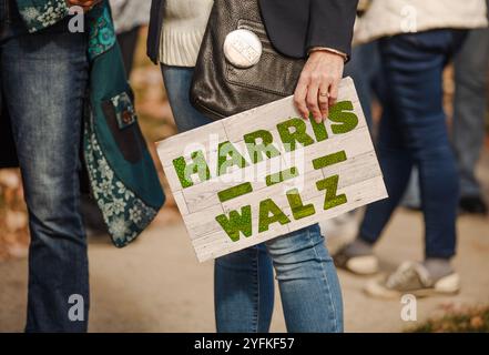 Kamala Harris Unterstützer bei der Harris Rally in Allentown, Pennsylvania, USA, 4. November 2024 Stockfoto