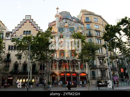 Casa Amatller und Casa Batlló am Passeig de Gràcia in Barcelona, Spanien. Stockfoto