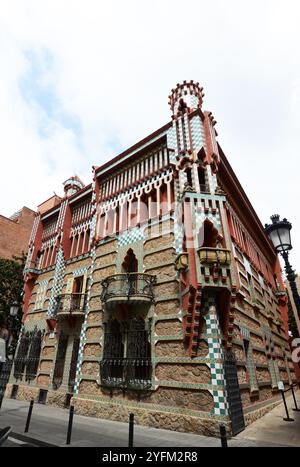 Casa Vicens Gaudí auf Carrer de les Carolines in Gràcia, Barcelona, Spanien. Stockfoto