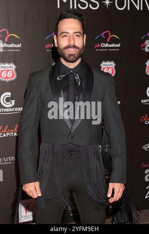 Mexiko-Stadt, Mexiko. November 2024. RA Colmenero besucht den roten Teppich der Miss Universe Catrinas Gala im Antiguo Colegio de las Vizcainas. Am 1. November 2024 in Mexiko-Stadt. (Foto: Yamak Perea/Eyepix/SIPA USA) Credit: SIPA USA/Alamy Live News Stockfoto