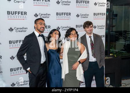Toronto, Kanada. November 2024. (L bis R) Taha Khan, Melissa Fernandes, Sabrina Cruz und Joe Trickey nehmen an der Gala der Buffer Festival Awards im Paradise Theatre in Toronto Teil. Das Pufferfestival in Toronto ist eine jährliche Veranstaltung, bei der digitale YouTuber und andere Online-Videokünstler ihre Arbeit feiern und hochwertige, originelle Inhalte von YouTubern und anderen Online-Videokünstlern präsentieren. Das Festival bietet Vorführungen, Podiumsdiskussionen und Networking-Gelegenheiten, die kreative und Fans zu einer einzigartigen Feier des Online-Storytelling zusammenbringen. Quelle: SOPA Images Limited/Alamy Live News Stockfoto