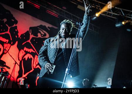 Schwarze Pumas im Concerto al Fabrique, Mailand. Foto di Davide Merli - Alamy Stockfoto