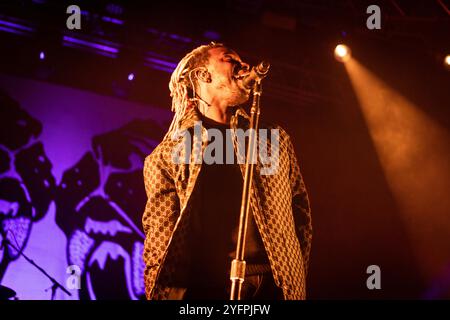Schwarze Pumas im Concerto al Fabrique, Mailand. Foto di Davide Merli - Alamy Stockfoto