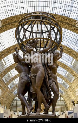 Orsay Museum, Paris, Frankreich. Jean-Baptiste Carpeaux. Les quatre parties du monde soutenant la sphère céleste (die vier Teile der Welt halten das C Stockfoto