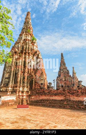 Fantastische Türme des Wat Chaiwatthanaram in Ayutthaya, Thailand Stockfoto