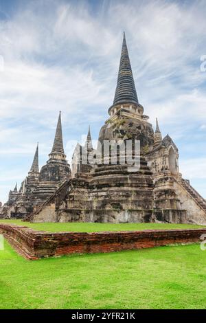 Fantastische Stupas (Chedis) des Wat Phra Si Sanphet in Ayutthaya Stockfoto