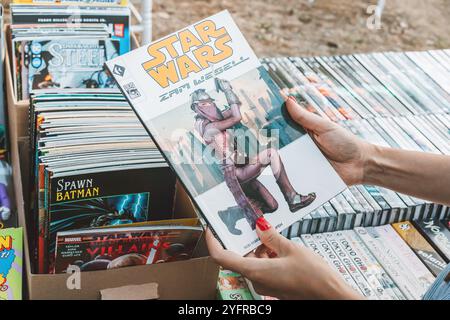 1. September 2024. Belgrad, Serbien: Ausstellung von Comicbüchern und Zeitschriften zum Verkauf, mit farbenfrohen Covern mit Star Wars Stockfoto