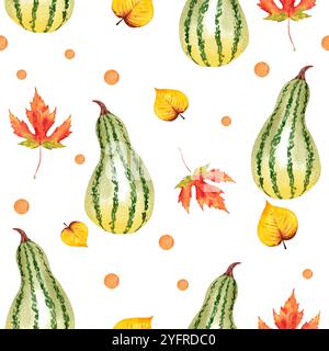 Nahtloses Aquarellmuster mit Kürbissen und Herbstblättern. Handgezeichnete Herbstelemente. Es eignet sich perfekt für Thanksgiving-Karten oder Poster, als Geschenkpapier Stockfoto