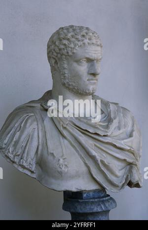 Büste Kaiser Caracalla (188-217). Forum Rom. Rom. Haus der Vestal-Jungfrau. 290-211 N. CHR. Nationales Römisches Museum (Diokletianbäder). Rom. Ital Stockfoto