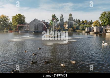 Bietigheim-Bissingen in Deutschland. Der Stadtpark von Bietigheim-Bissingen, Baden-Württemberg, Deutschland, Europa. Autumn Park und h Stockfoto