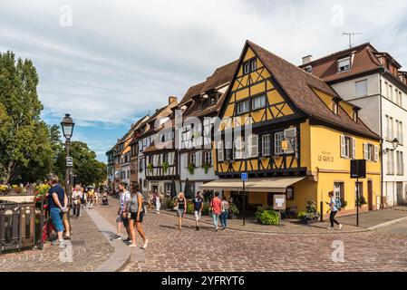 Farbenfrohe historische Fachwerkhäuser in La Petite Venise (Little Venice), Colmar, Elsass, Grand Est, Frankreich Stockfoto