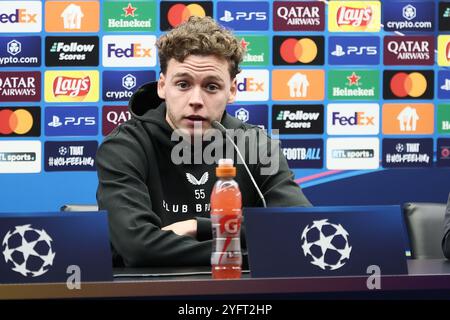 Brügge, Belgien. November 2024. Maxim de Cuyper wurde während einer Pressekonferenz des belgischen Fußballteams Club Brugge KV am Dienstag, den 05. November 2024 in Brügge gezeigt. Das Team bereitet sich auf das morgige Spiel gegen den Engländer Aston Villa F.C. vor, am 4. Tag der UEFA Champions League-Phase. BELGA FOTO BRUNO FAHY Credit: Belga News Agency/Alamy Live News Stockfoto