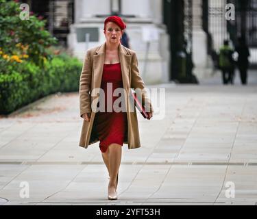 London, Großbritannien. November 2025. Die Minister nehmen an der Kabinettssitzung der Regierung in Downing Street, London, UK, Teil. Credit: Imageplotter/Alamy Live News Stockfoto