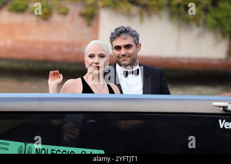 Lady Gaga und Michael Polansky nehmen am 81. Internationalen Filmfestival von Venedig im Venice Hotel Excelsior Teil. Stockfoto