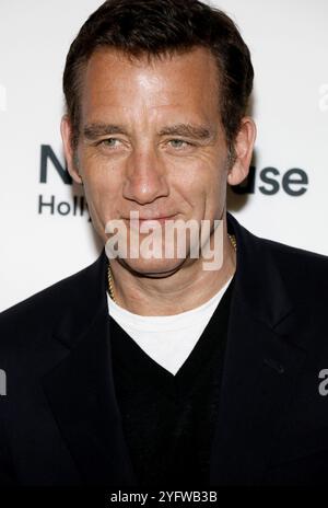 Clive Owen bei der Premiere von „The Confirmation“ in Los Angeles am 15. März 2016 im NeueHouse in Hollywood, USA. Stockfoto