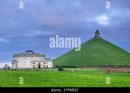 Lion's Mound und Panorama Rotunde am Waterloo Memorial 1815, Schlachtfeldmuseum über den Napoleonischen Krieg in Braine-l'Alleud, Wallonien, Belgien Stockfoto