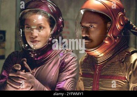 DIE ABENTEUER VON PLUTO NASH 2002 Warner Bros Filmaufnahmen mit Rosario Dawson und Eddie Murphy Stockfoto