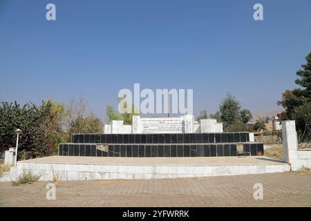 Massengrab mit 440 Opfern des Halabja-Massakers von Saddam Hussein im Jahr 1988 Stockfoto