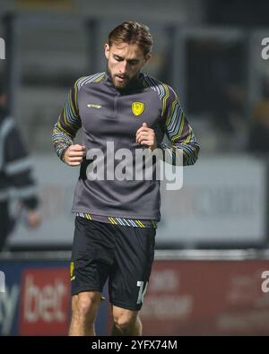 #16, Jack Cooper-Love von Burton Albion während des Spiels der Sky Bet League 1 zwischen Burton Albion und Crawley Town im Pirelli Stadium, Burton upon Trent am Dienstag, den 5. November 2024. (Foto: Stuart Leggett | MI News) Credit: MI News & Sport /Alamy Live News Stockfoto