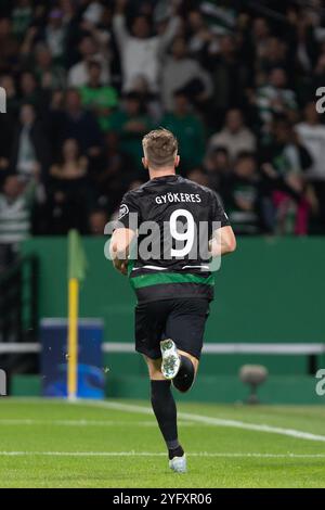 November 2024. Lissabon, Portugal. Viktor Gyokeres (9) feiert, nachdem er während des Gruppenspiels der UEFA Champions League ein Tor geschossen hat, Sporting gegen Manchester City Credit: Alexandre de Sousa/Alamy Live News Stockfoto