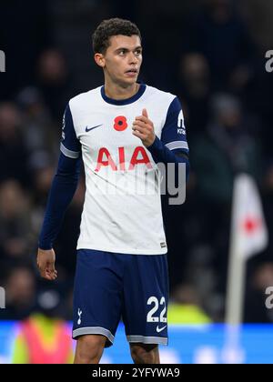 London, Großbritannien. November 2024. London, England - 3. November: Brennan Johnson von Tottenham Hotspur während des Spiels der Premier League 2024/25 League zwischen Tottenham Hotspur FC und Aston Villa FC im Tottenham Hotspur Stadium am 3. November 2024 in London. (Foto: David Horton/SPP) (David Horton/SPP) Credit: SPP Sport Press Photo. /Alamy Live News Stockfoto