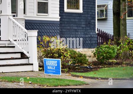 Glen Ellyn, Illinois, USA. Candidat unterzeichnete im DuPage County im Vorort Chicago für die Präsidentschaftswahlen 2024. Stockfoto