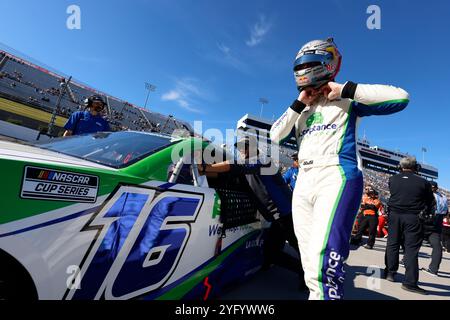 2. November 2024, Ridgeway, Va, USA: SHANE VAN GISBERGEN (16) macht sich bereit, sich für den Xfinity 500 auf dem Martinsville Speedway in Ridgeway, VA, zu qualifizieren. (Kreditbild: © Walter G. Arce Sr./ASP via ZUMA Press Wire) NUR REDAKTIONELLE VERWENDUNG! Nicht für kommerzielle ZWECKE! Stockfoto