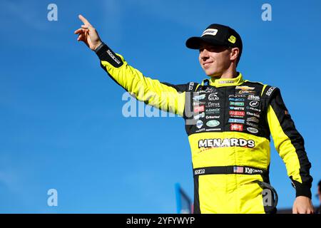 2. November 2024, Ridgeway, Va, USA: BRANDON JONES (9) wird für den National Debt Relief 250 auf dem Martinsville Speedway in Ridgeway, VA, eingeführt. (Kreditbild: © Walter G. Arce Sr./ASP via ZUMA Press Wire) NUR REDAKTIONELLE VERWENDUNG! Nicht für kommerzielle ZWECKE! Stockfoto