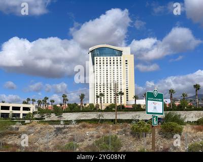 Morongo, Casino, Indianerstamm, Landschaft, Wolken, Himmel, Wüste, Palm Springs, Kalifornien, USA Stockfoto