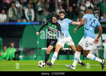 Lissabon, Portugal. November 2024. Estadio Jose Alvalade LISSABON, PORTUGAL – 5. NOVEMBER: Francisco Trincão von Sporting CP (L) wird am 5. NOVEMBER 2024 im Estadio Jose Alvalade in Lissabon von Manchester City (R) beim Spiel der UEFA Champions League 2024/25 Phase MD4 zwischen Sporting Clube de Portugal und Manchester City gefordert. (Pedro Loureiro/Sports Press Photo/SPP) Credit: SPP Sport Press Photo. /Alamy Live News Stockfoto