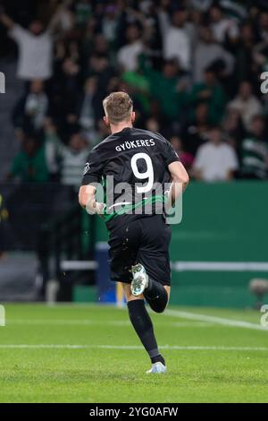 November 2024. Lissabon, Portugal. Viktor Gyokeres (9) feiert, nachdem er während des Gruppenspiels der UEFA Champions League ein Tor geschossen hat, Sporting gegen Manchester City Credit: Alexandre de Sousa/Alamy Live News Stockfoto