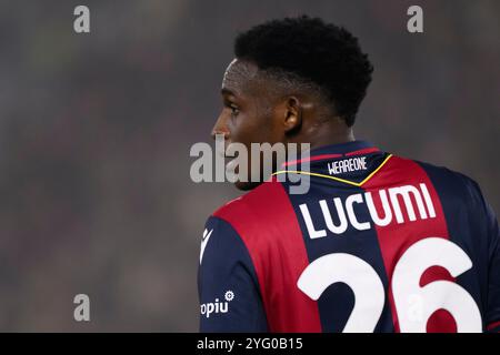 Bologna, Italien. November 2024. Jhon Lucumi vom FC Bologna während des Champions-League-Fußballspiels zwischen Bologna FC und AS Monaco FC im Renato Dall’Ara Stadion in Bologna (Italien), 5. November 2024. Quelle: Insidefoto di andrea staccioli/Alamy Live News Stockfoto