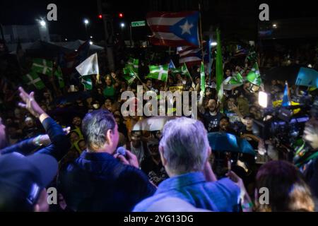 San Juan, USA. November 2024. Juan Dalmau, Kandidat für den Gouverneur der Independence Party und der Citizens Victory Movement, hält eine Rede, nachdem seine Rivale Jenniffer González Colón, Kandidatin für den Gouverneur der Neuen Progressiven Partei, am Dienstag, den 5. November 2024 in San Juan, Puerto Rico, vorläufig als neuer Gouverneur von Puerto Rico zertifiziert wurde. (Carlos Berríos Polanco/SIPA USA) Credit: SIPA USA/Alamy Live News Stockfoto